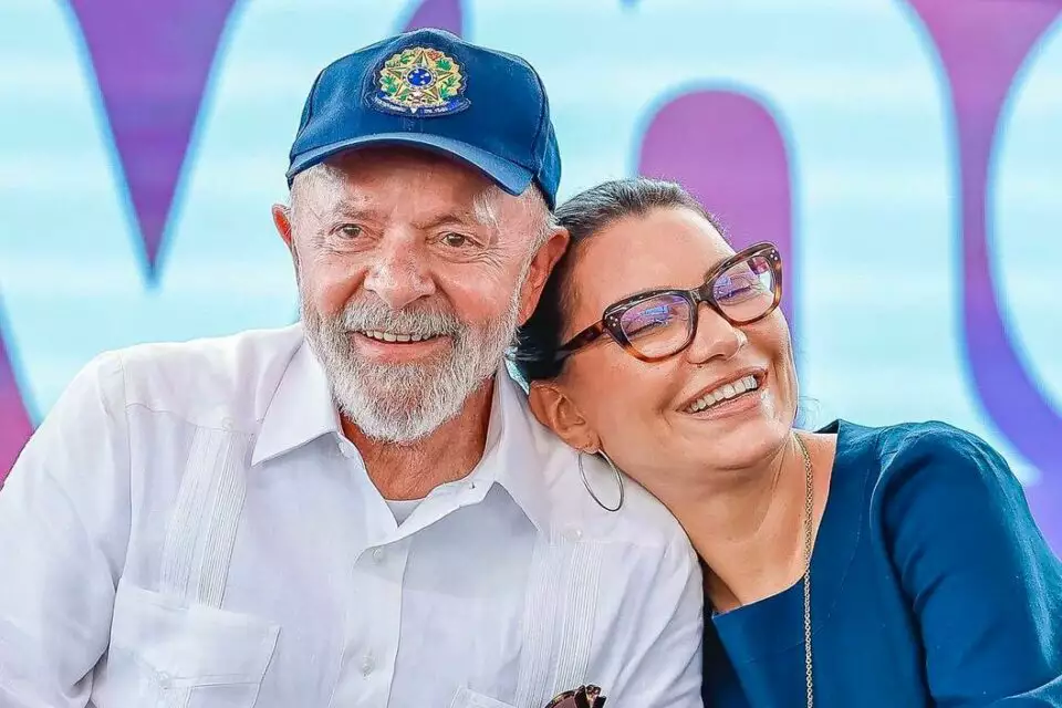 Janja esconde o marido? Lula não discursa e reascende especulações sobre reais condições de saúde. Um novo Biden?