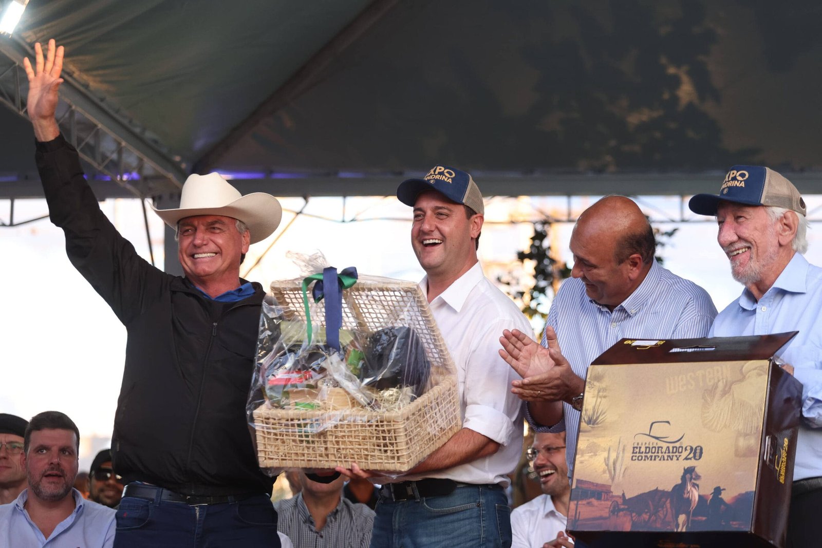 Anistia: Ratinho vai pra Paulista neste domingo a convite de Bolsonaro, que desvia sobre apoio ao governador