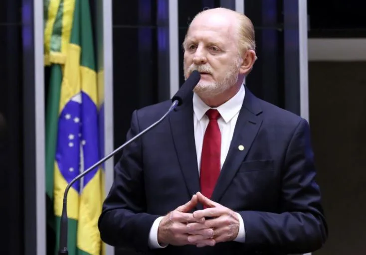 Veja a lista dos 30 deputados federais eleitos no Paraná