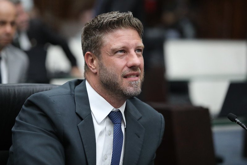 Requião Filho pode ser o principal nome da oposição ao candidato de Ratinho ao governo