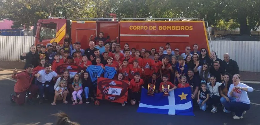 Campeões  sub-11 e sub-13 têm recepção calorosa em SH: familiares, amigos e desfile com caminhão dos bombeiros (vídeo)