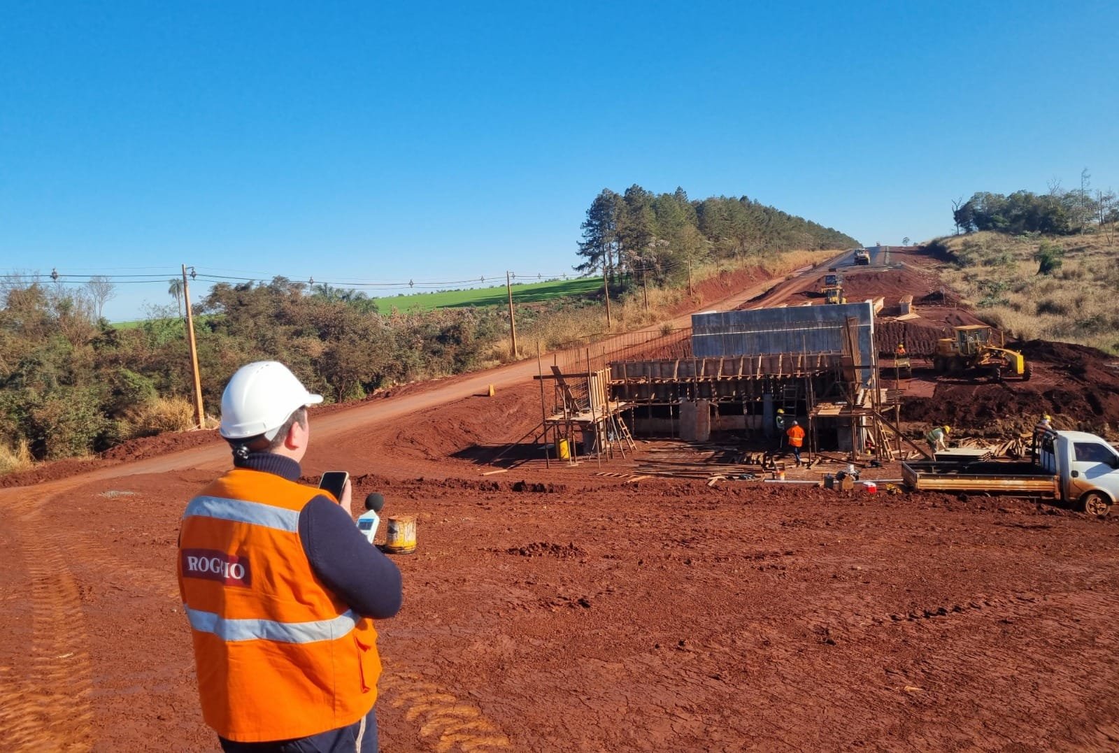 Asfalto no Py importante para o desenvolvimento da Costa Oeste segue em ritmo acelerado (vídeo)