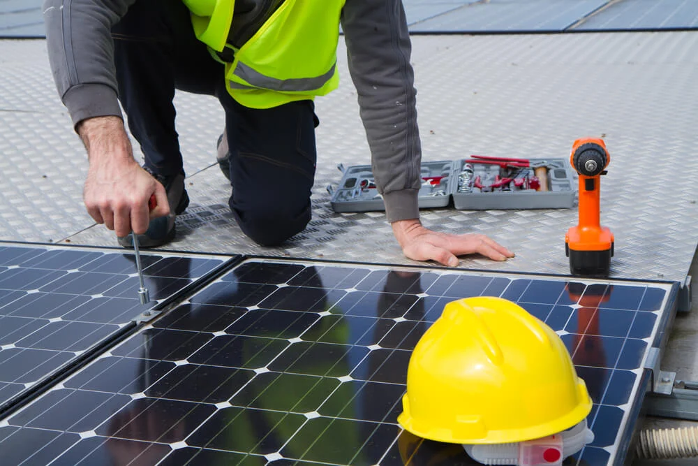 “O sol nasceu para todos”, mas… SH tem excesso  de empresa de energia fotovoltaica