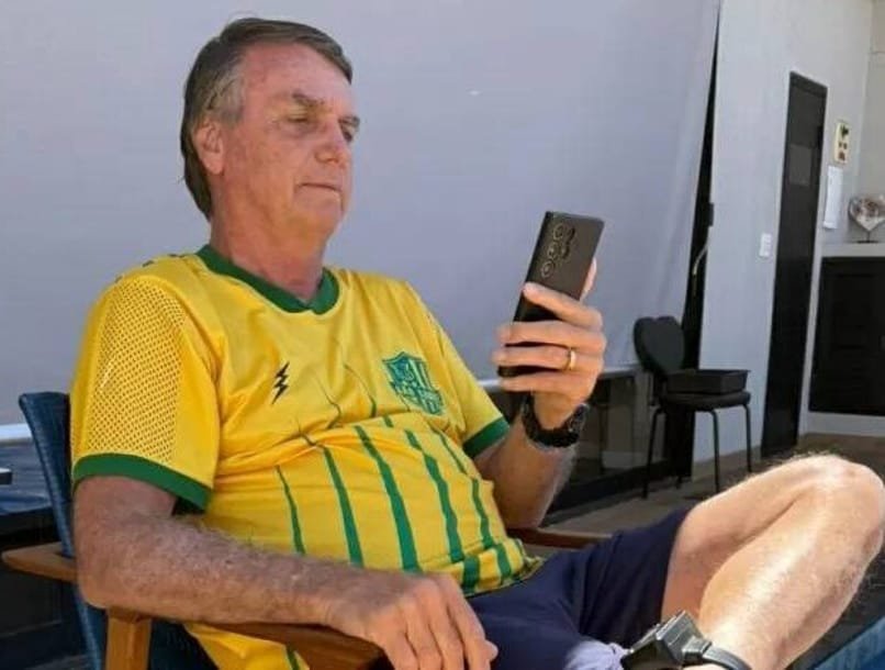 Moraes dobra a aposta e põe Bolsonaro em prisão domiciliar
