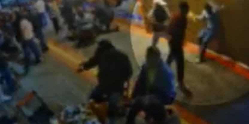 Acusados de matar jovem com 18 facadas passam por júri em Assis. Veja o depoimento de advogado e parentes