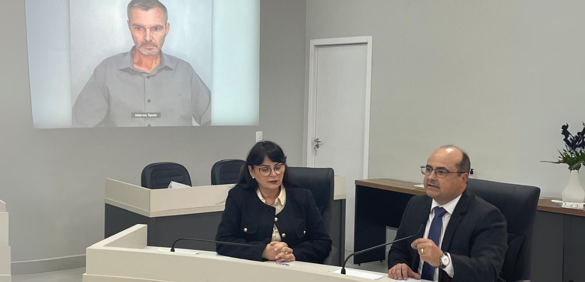 Relator sugere suspensão de vereadora de Marechal Rondon por 30 dias. Defesa contesta alegações