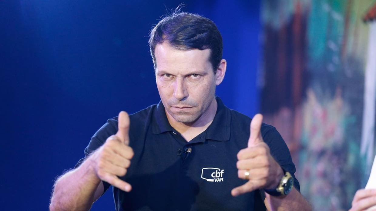 Leonardo Gaciba, o ex-árbitro que “escapou” da morte três vezes
