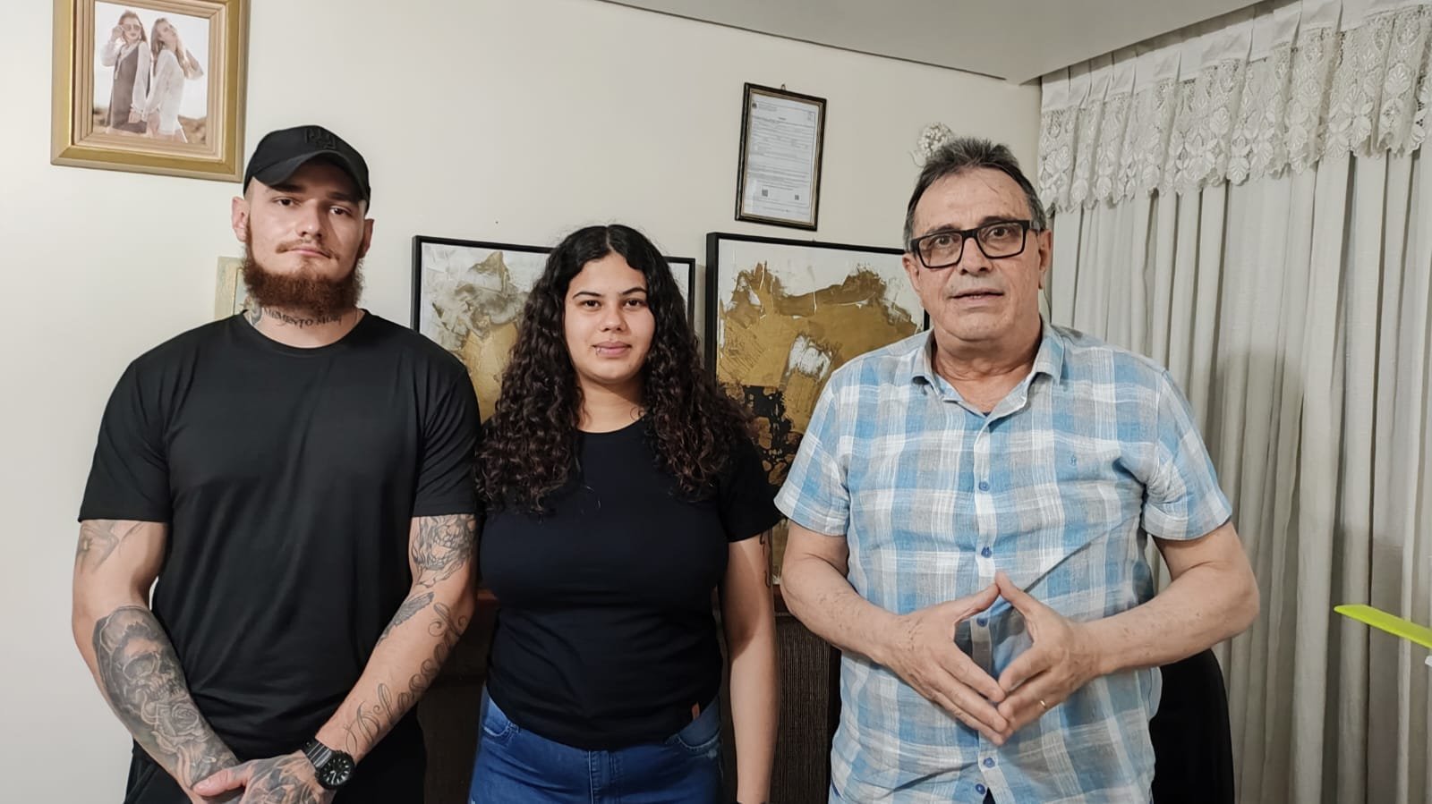 Entrevista: Casal que estava na guerra da Ucrânia X Rússia veio ter filho em Santa Helena