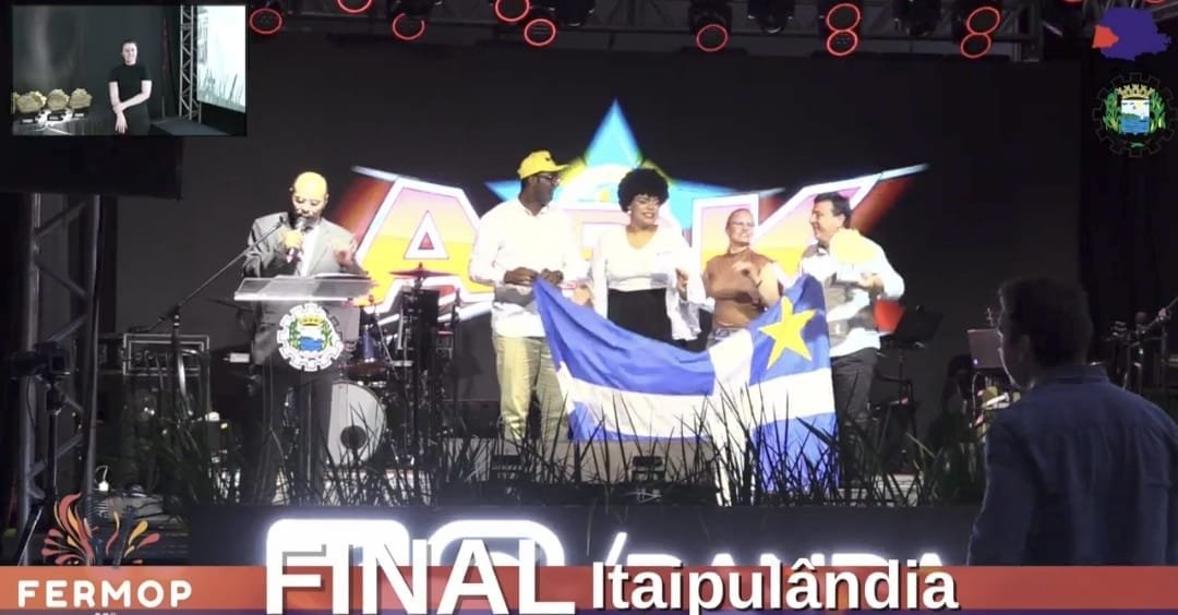 Santa Helena conquista dois títulos na final do mais festival de música da região