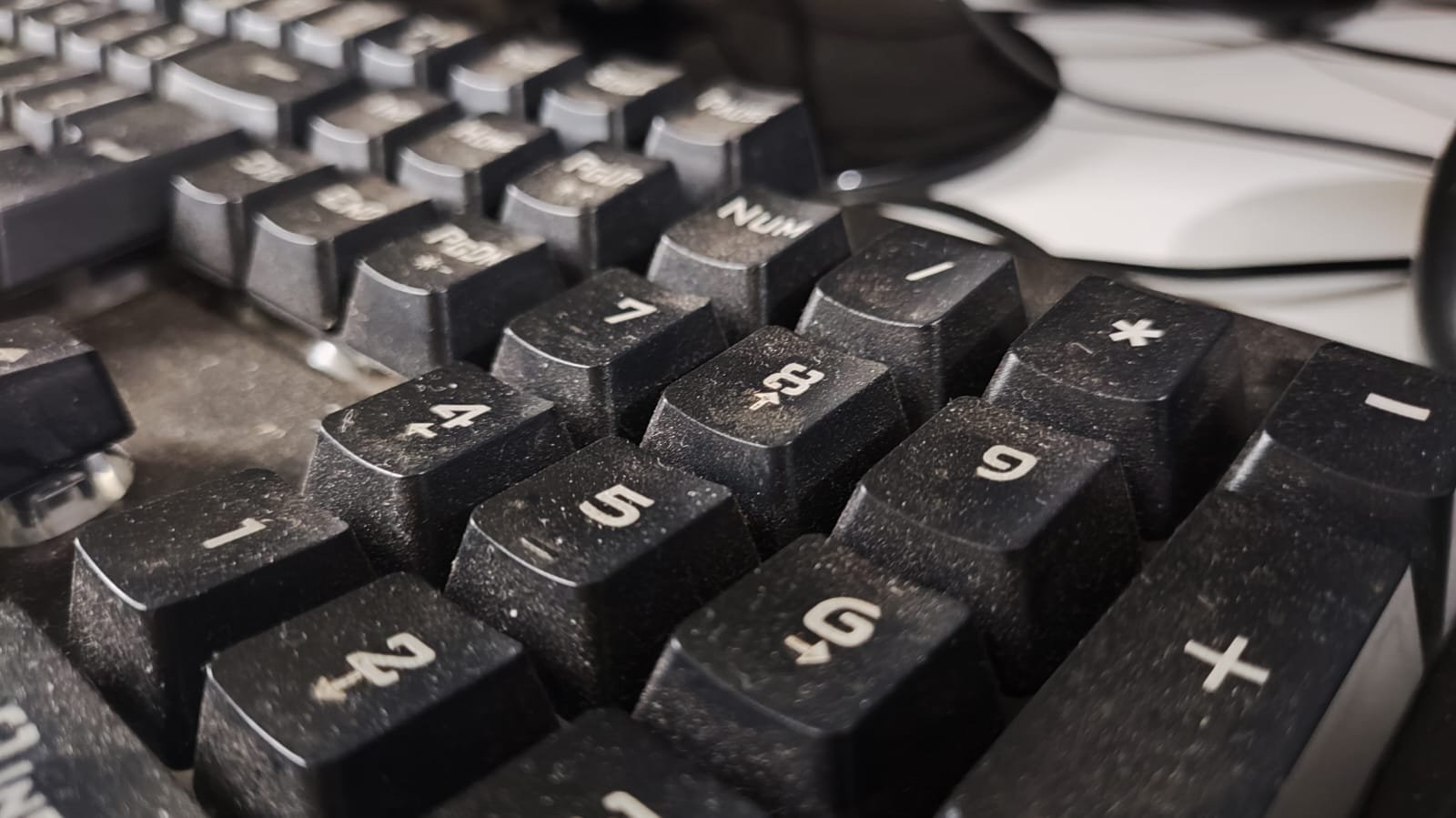 Televisor velho, partes de computador, pilhas… Aproveite campanha e faça descarte correto