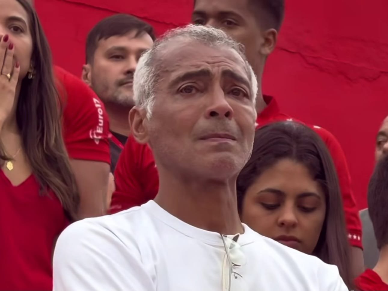 Bola fora: Por simular dívida, Justiça condena Romário em R$2 milhões em ação de fraude