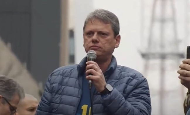 Pacificação: Tarcísio fala em ‘virar a página’ com anistia, distinguindo vândalos do protesto pacífico