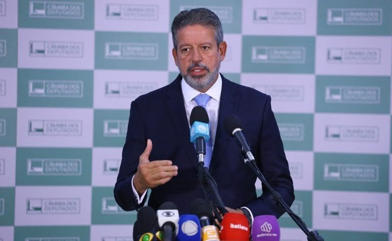 Câmara aprova isenção do Imposto de Renda para quem ganha até R$5 mil