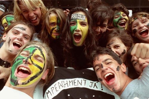BANCO IMAGEM / IMPEACHMENT / COLLOR
Local - 15/09/1992 - RestriÁ„o: N„o - 15.09.1992 - CUST”DIO COIMBRA / ag. o globo  - PA - PASSEATA ESTUDANTIL DOS CARAS-PINTADAS PELO IMPEACHMENT DO PRESIDENTE FERNANDO COLLOR DE MELLO. NEG. 92-22423