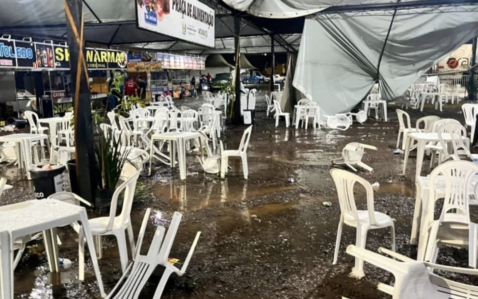 Temporal prejudica entrega de premiação do Arrancadão de Jericos