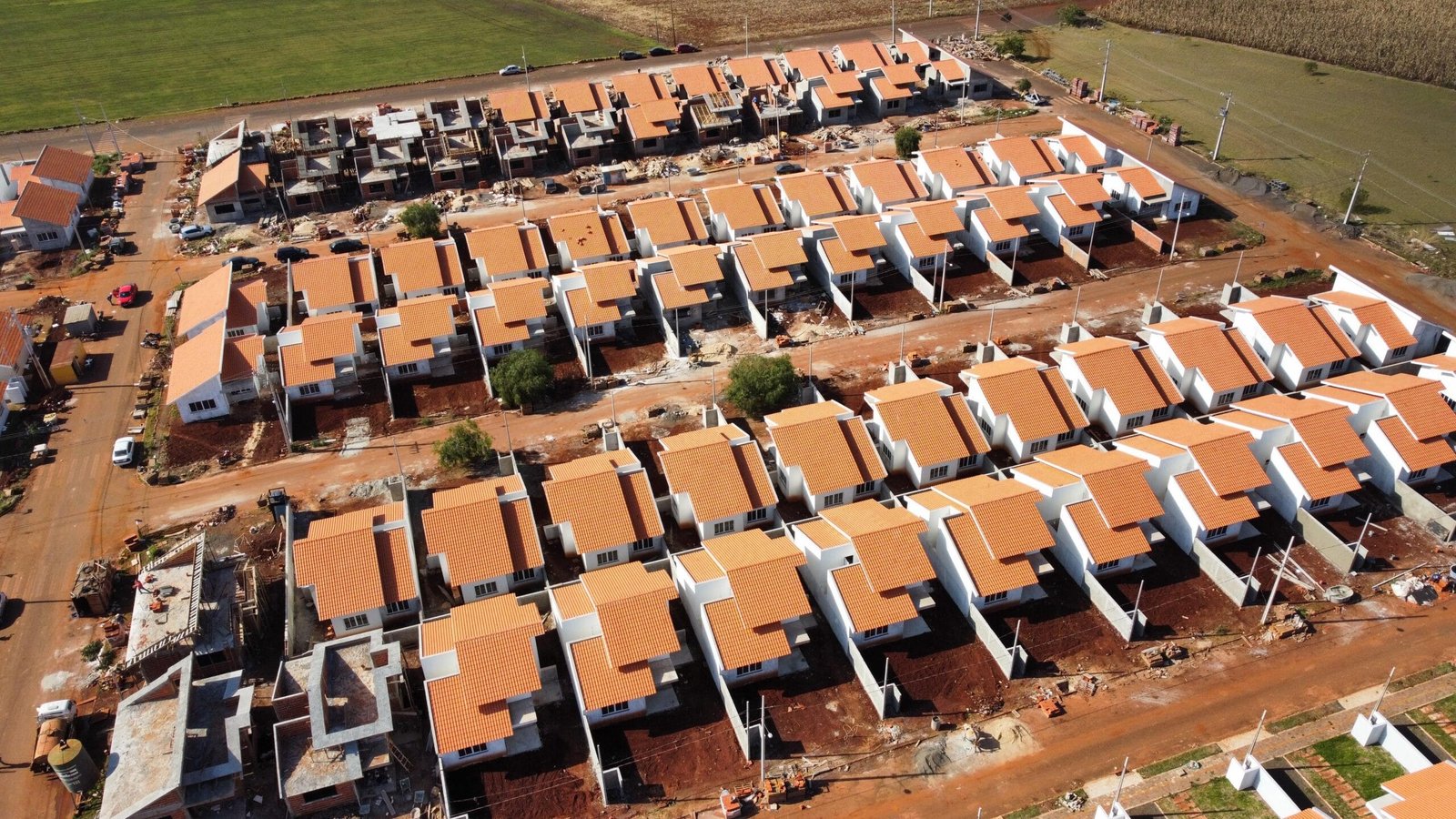 120 famílias começam a semana com casa própria em Santa Helena