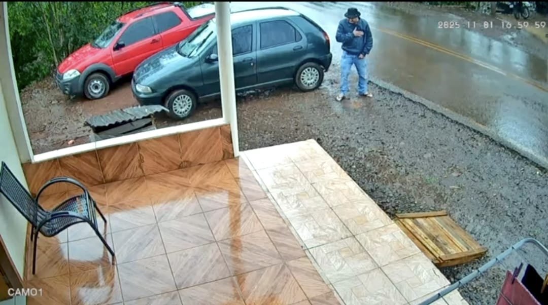 Homem foi morto em bar de vizinho no oeste de Santa Catarina. Imagens fortes da cena de câmera de segurança