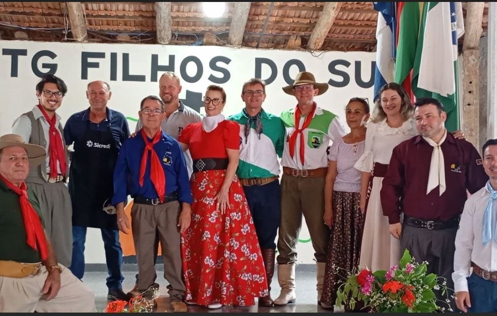 Pela primeira vez na história, CTG de Santa Helena elege patroa