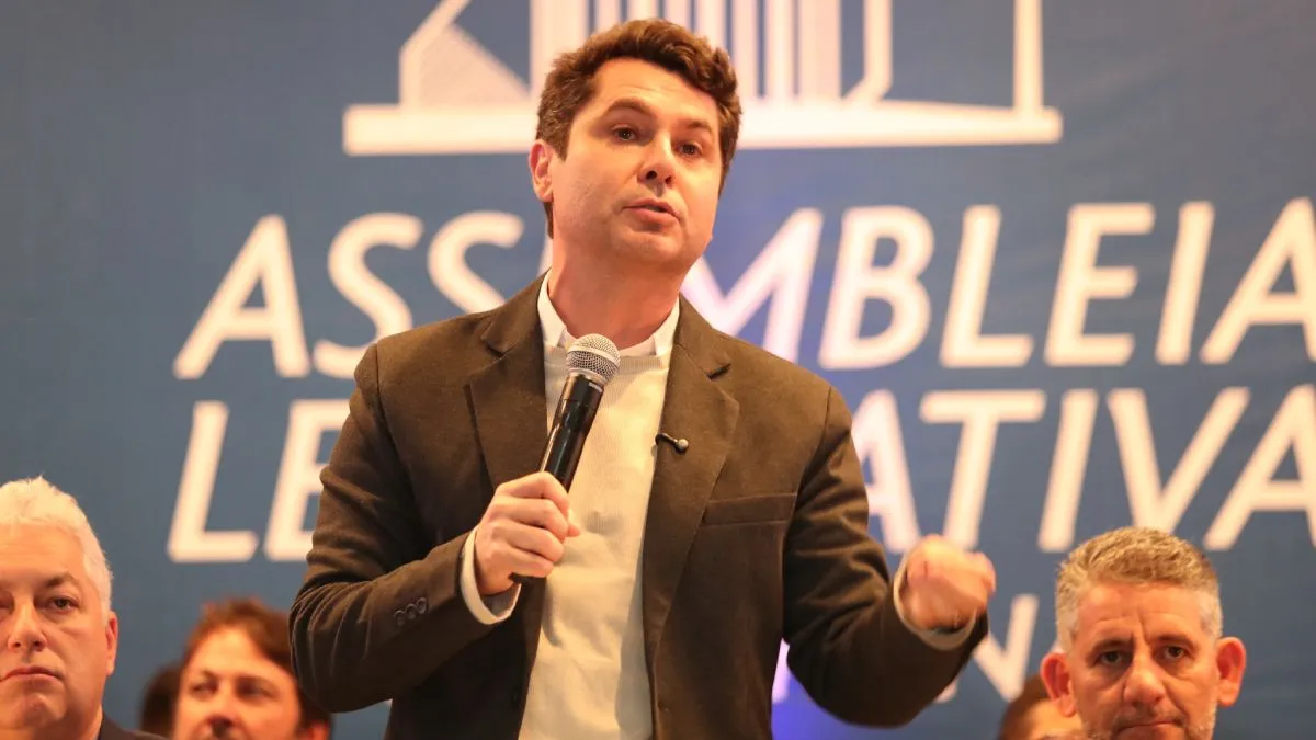 Deputados vão se reunir virtualmente neste domingo para aprovar ajuda imediata a atingidos pelo tornado