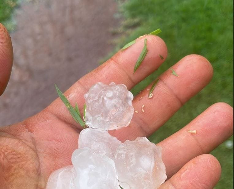 Santa Helena e Paraguai afetados fortemente por temporal de chuva e granizo