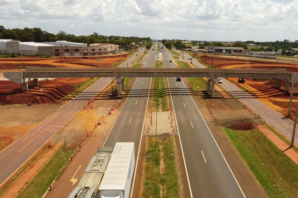 Via marginal da 277 interditada em Foz para obras que ligam à nova ponte