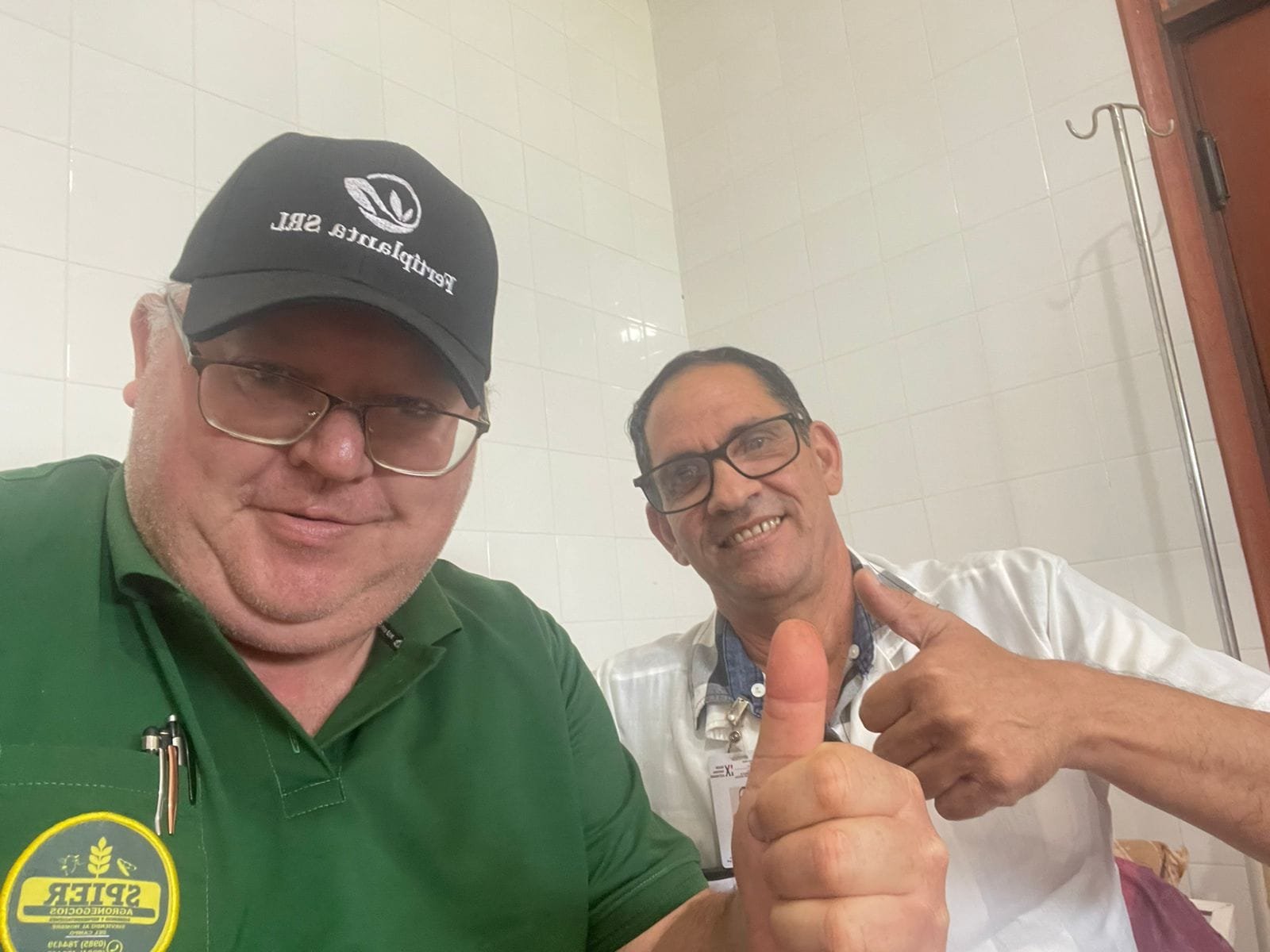 (Selfie: Marcio Spier e o médico cubano)