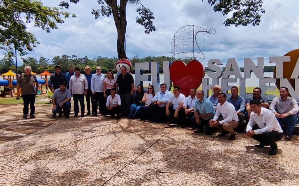 Durante visita, senador do Paraguai vê de perto o entusiasmo da região com o Porto Internacional de Santa Helena