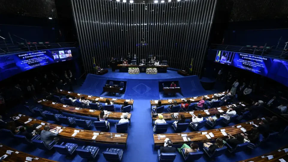 Congresso tem assinaturas suficientes para CPMI do Banco Master. Veja quais os senadores e deputados paranaenses foram signatários