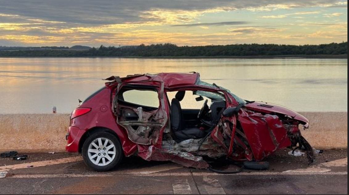 É Carnaval! Ladrões de sorveteria, aguardando laudo do IML, tonelada de maconha, acidentes no interior (vídeo) com menor dirigindo e motoneta paraguaia bateu na cidade