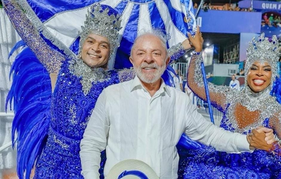 Esculacho de Lula na Sapucaí fez pouco do dinheiro público, da lei e do TSE