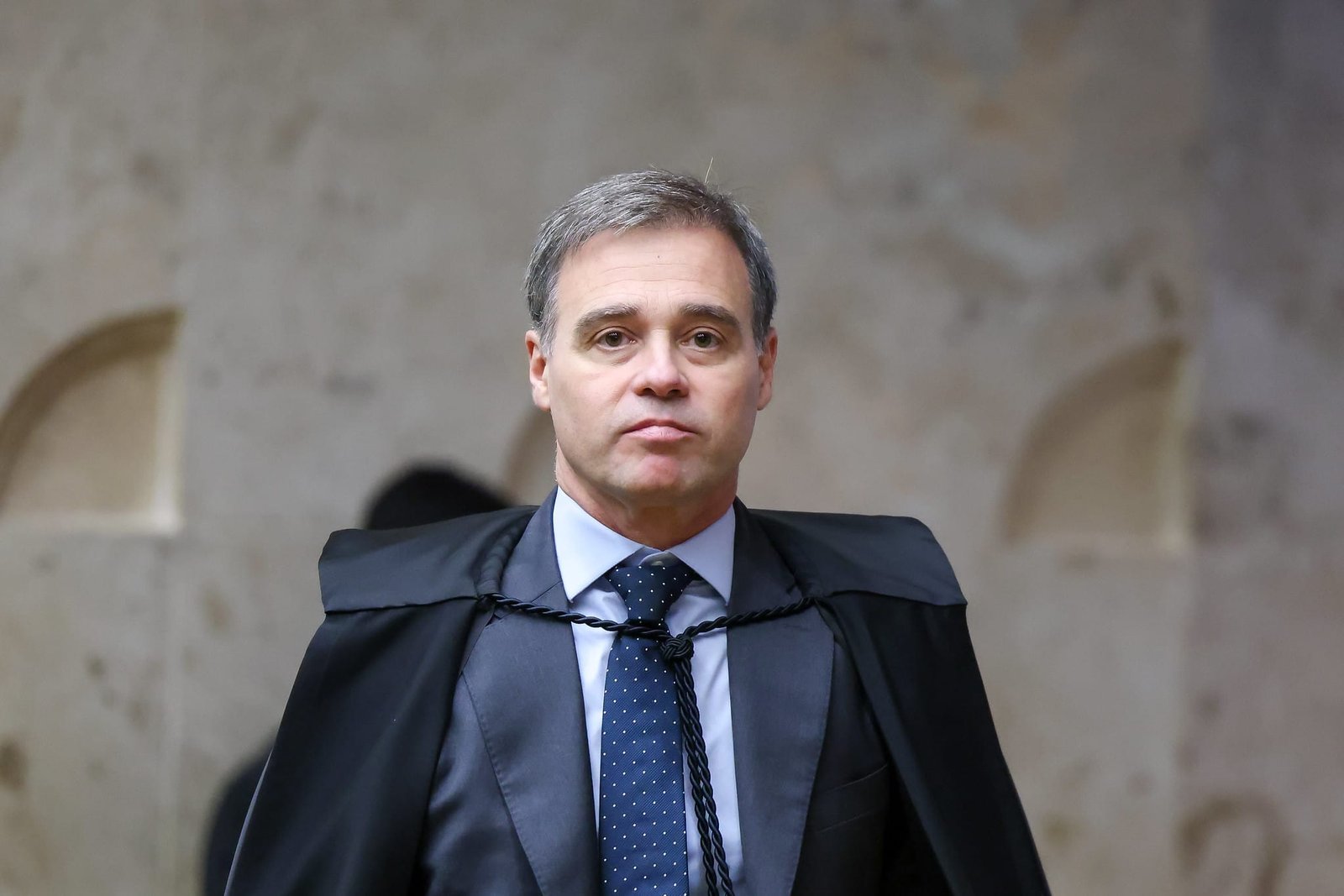 Ministro do STF, André Mendonça tem dado recados que deixam colegas ruborizados (vídeo)