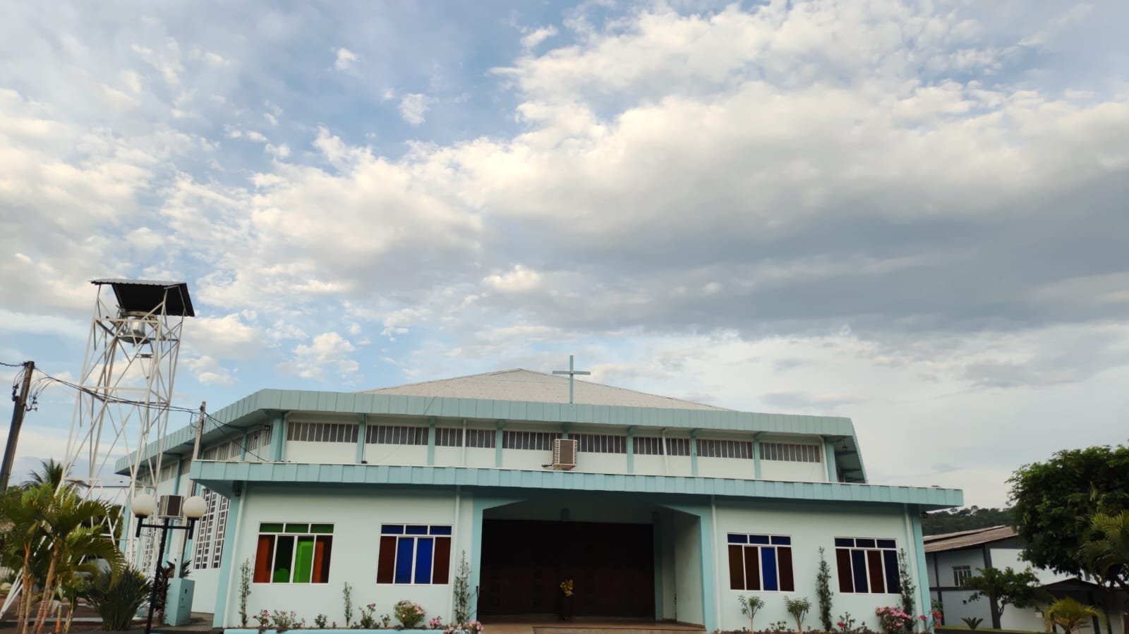 Missa Solene com bispo diocesano marca início da nova paróquia católica de Santa Helena