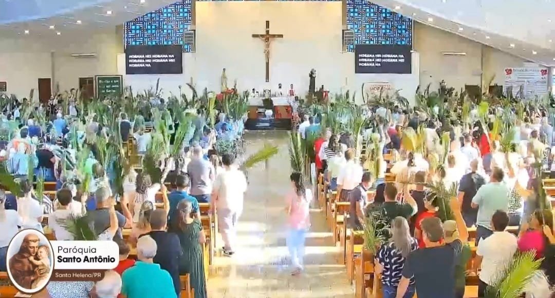 Paróquias de Santa Helena celebram abertura da Semana Santa. Veja como foi o primeiro Domingo de Ramos na nova Paróquia São Roque (vídeo)