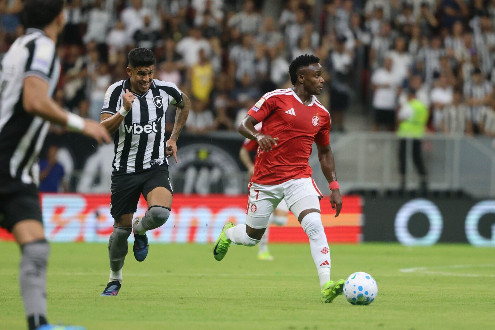 Inter empata fora e pelo menos garante um ponto na parte de baixo da tabela. Veja outros jogos