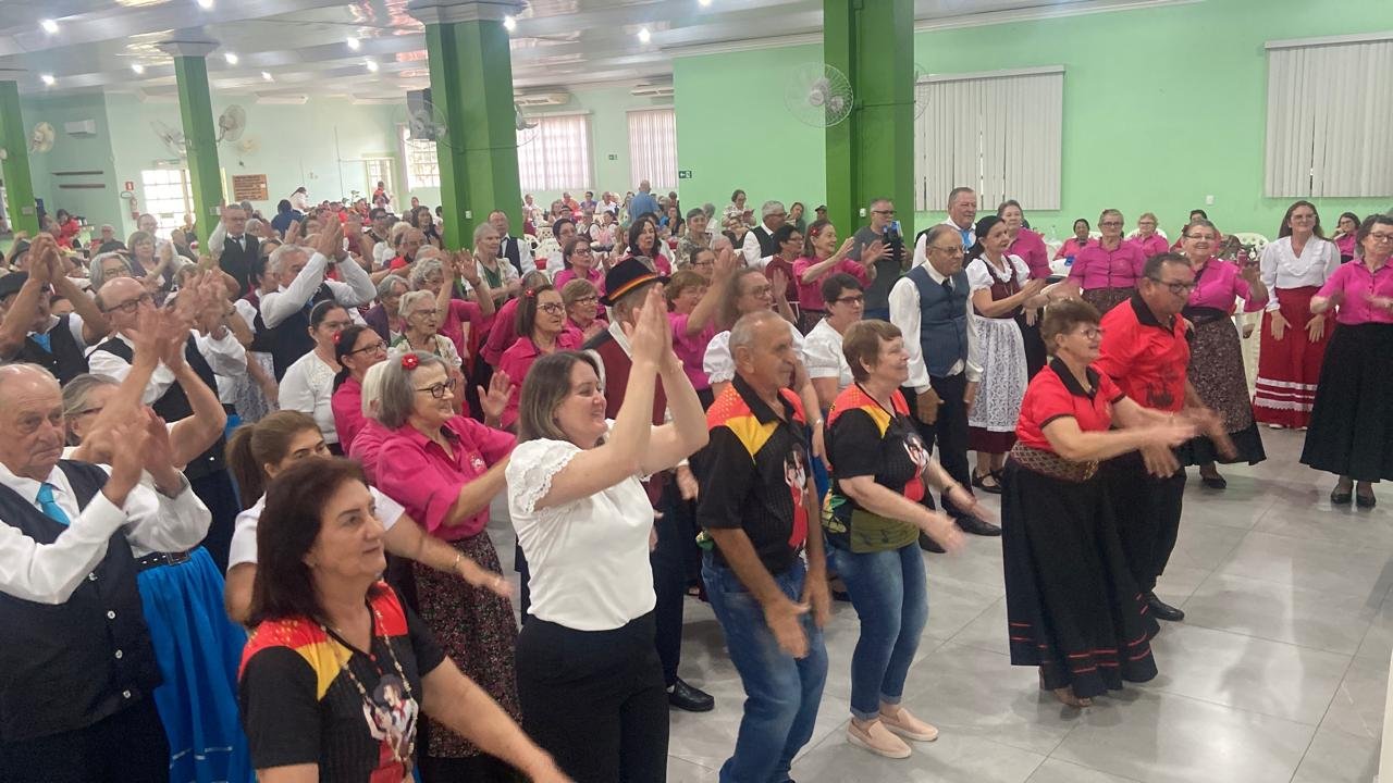 Brasileiros 60+ são os mais satisfeitos com a vida, aponta pesquisa. Em Santa Helena, terceira idade recebe atenção especial