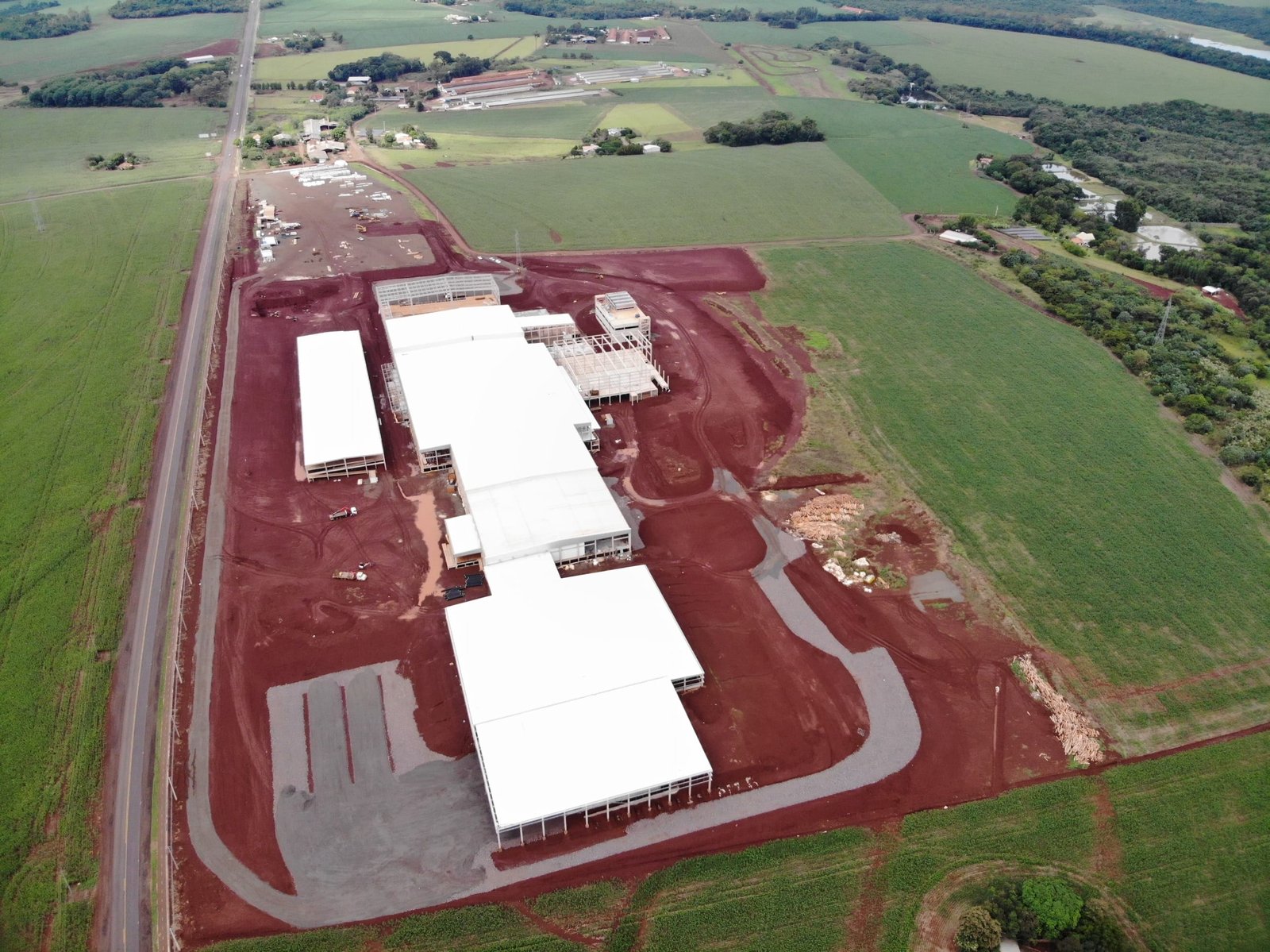 Com investimento próprio superior a 400 milhões, avançam obras do frigorífico de suínos em Santa Helena