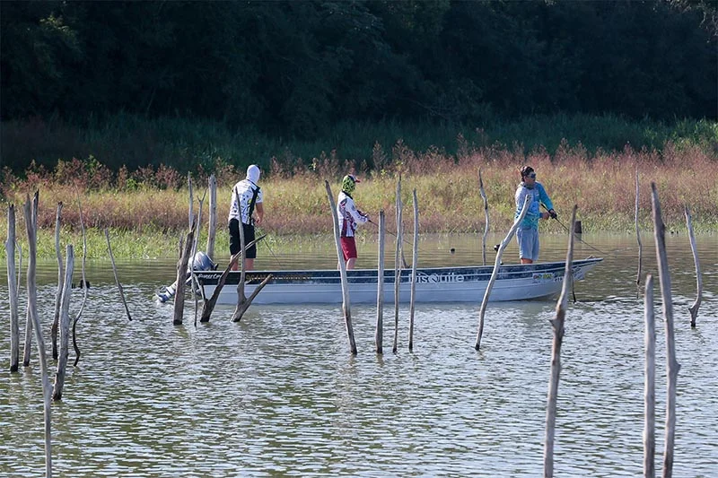 Torneio de Pesca Esportiva ao Tucunaré transcorre neste sábado com a busca aos brutos