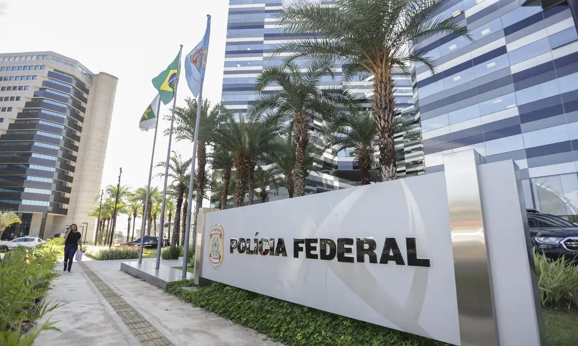PF: pai de Vorcaro liderava A Turma, milícia pessoal do banqueiro. Veja lista de presos
