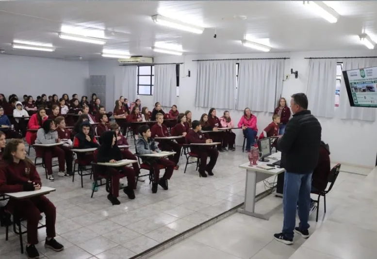 Vídeo: Perigo dos autopropelidos! Prefeitura de Marechal Rondon promove palestras em escolas
