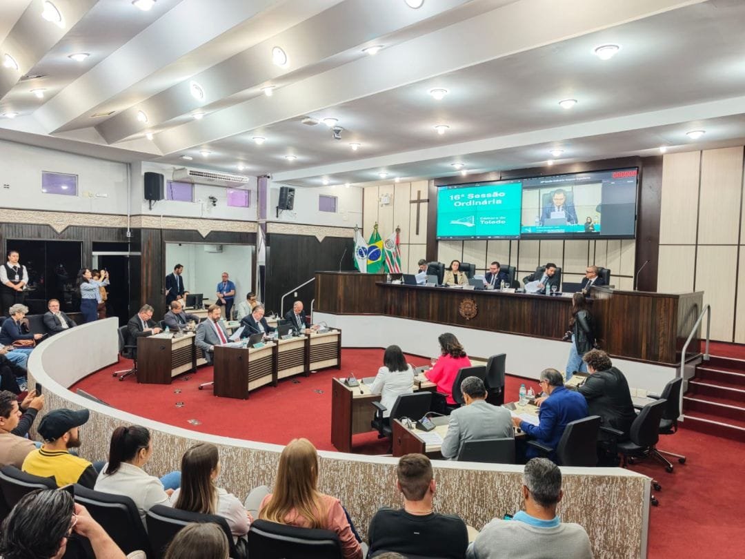 Câmara de Toledo aprova projetos que cassam dois vereadores