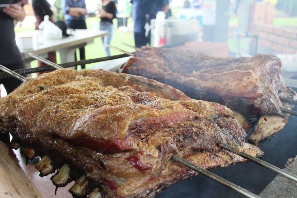 Segunda abre inscrições para o Festival da Costela da festa de Santa Helena