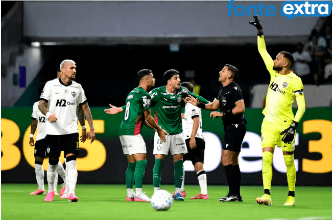 Palmeiras tropeça, mas mantém liderança na 20ª rodada do Brasileirão