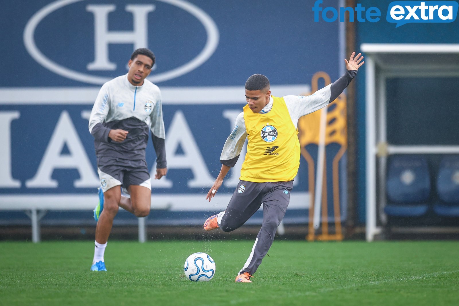 Grêmio peleja para não se afundar e Inter precisa pontuar hoje para se afastar do Z4