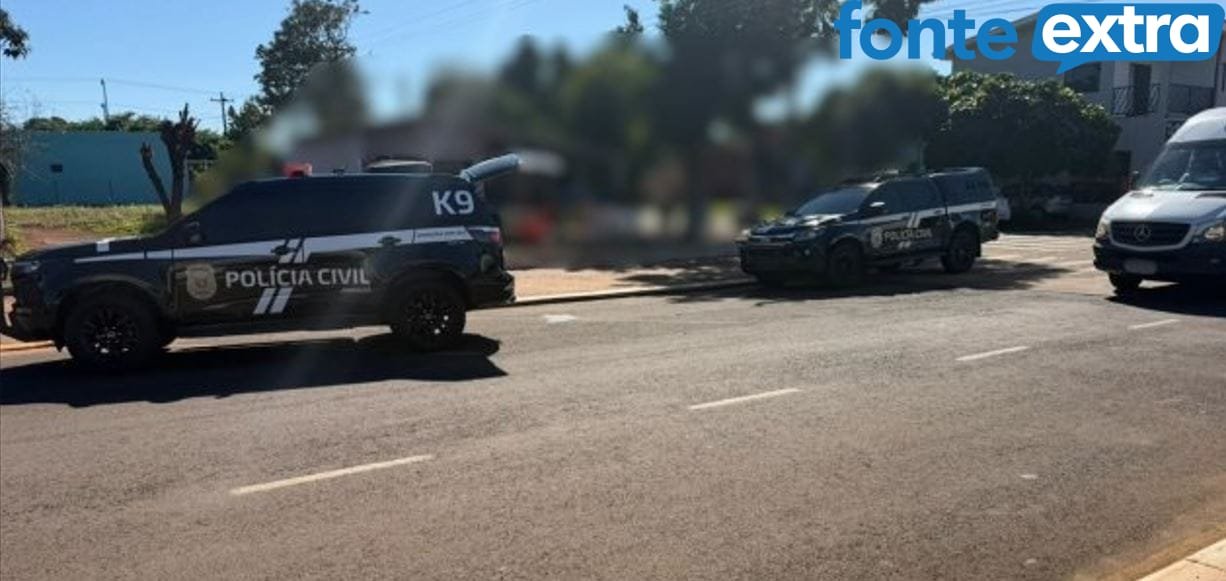 Polícia dá batida a procura de drogas com cão farejador em duas casas em Santa Helena