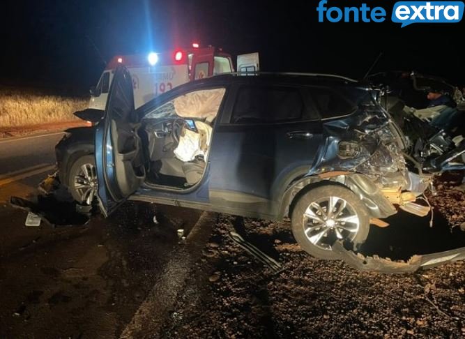 Acidentes à tarde e à noite, destroem veículos em Missal