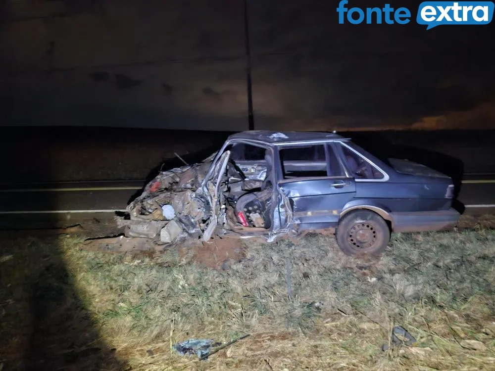 Motorista fica ferido após colisão lateral entre carro e caminhão na PR-495 em Medianeira