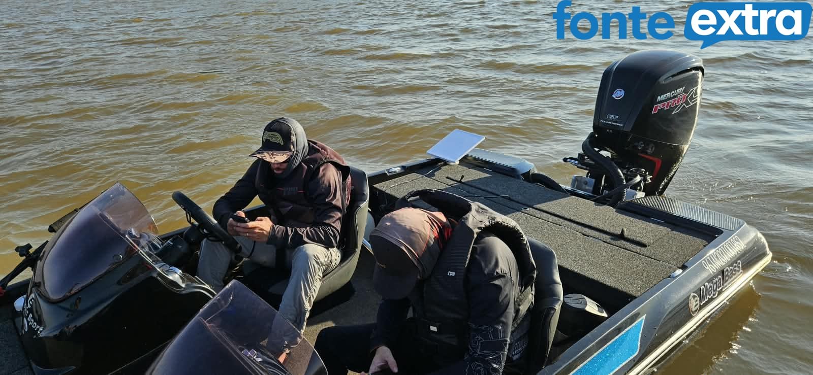 Notícias extraoficiais dão conta de que um dos corpos de pescadores teria sido encontrado