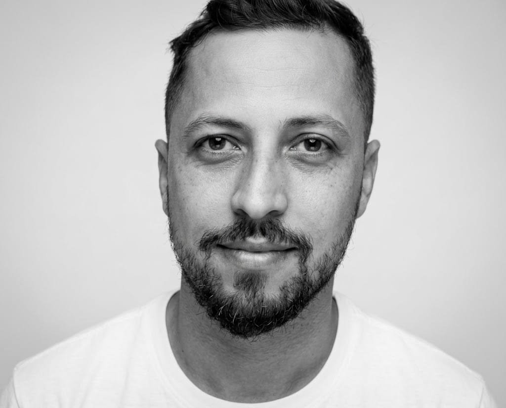 Falece Charles Tem Caten aos 34 anos