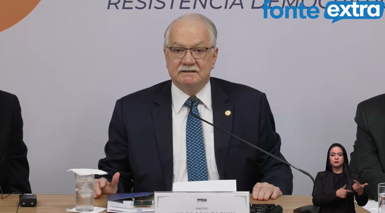 Treze ex-presidentes do STF cobram de Fachin investigação rigorosa do escândalo Moraes/Vorcaro