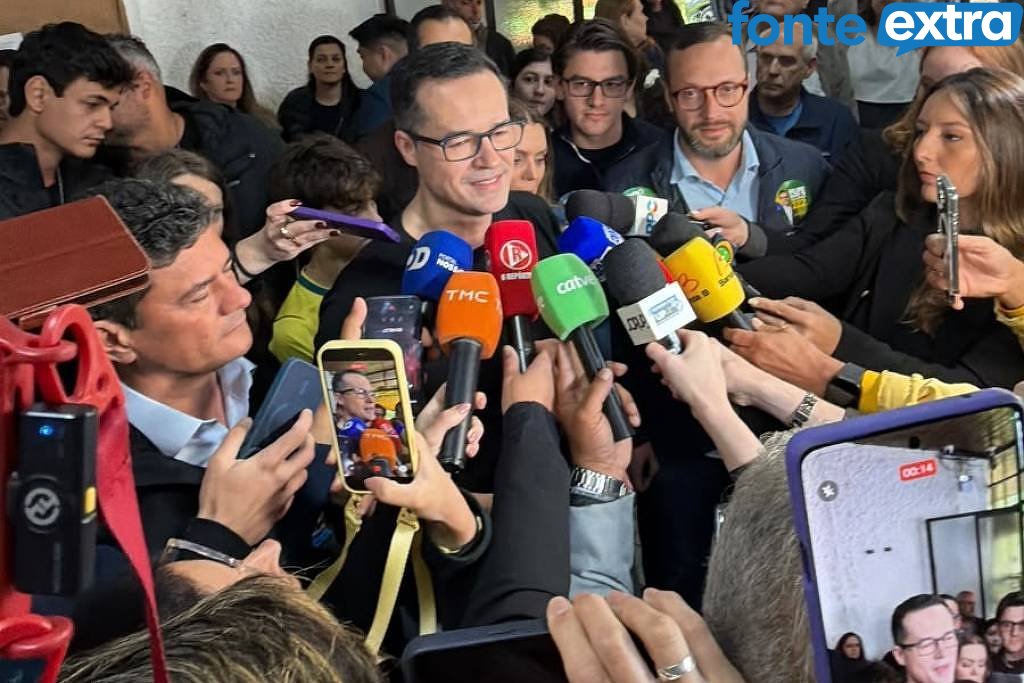 TSE adia julgamento de registro e mantém suspense sobre votos de quase 3 milhões de paranaenses em Deltan Dallagnol